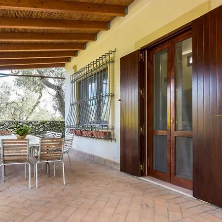 Iannara Villa *